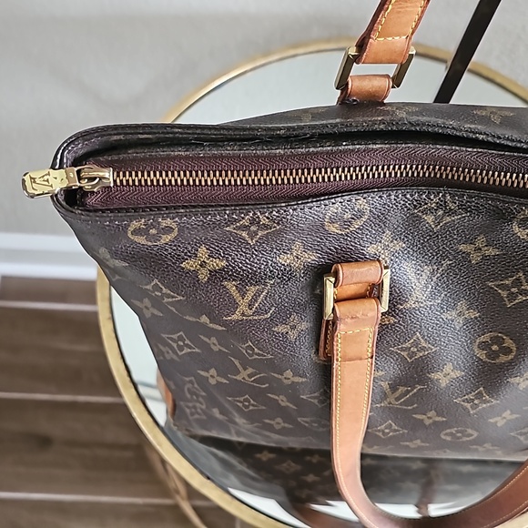 Authentic Louis Vuitton Cabas Mezzo (pre-owned) - Picture 6 of 17